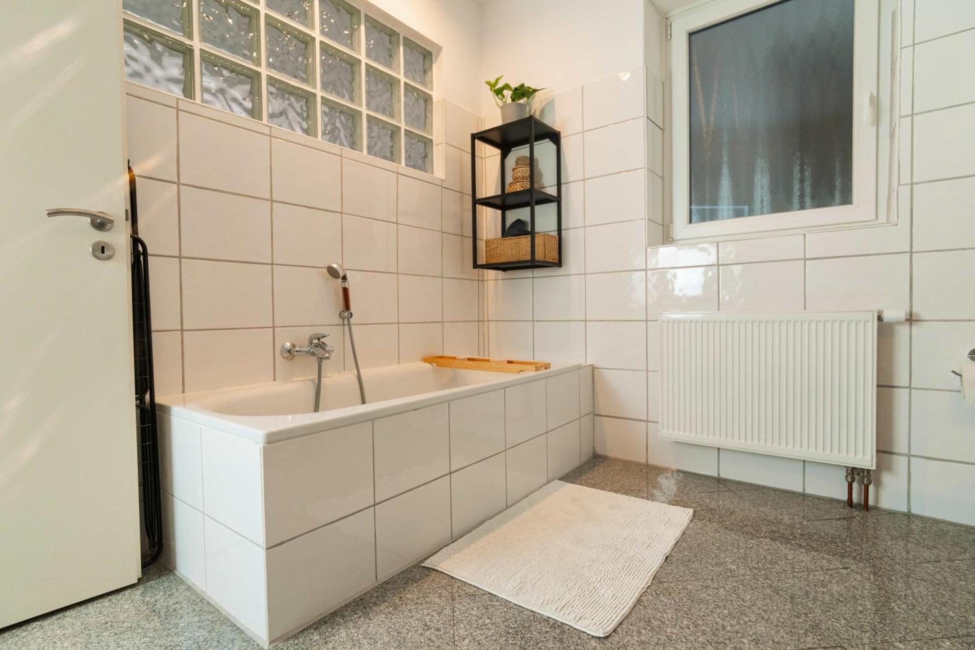 Urban Apartment - Stilvoll & Im Herzen Der Stadt Bremerhaven Eksteriør billede